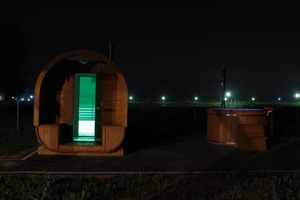 Лоджи Biały Łabędź Wilków-31